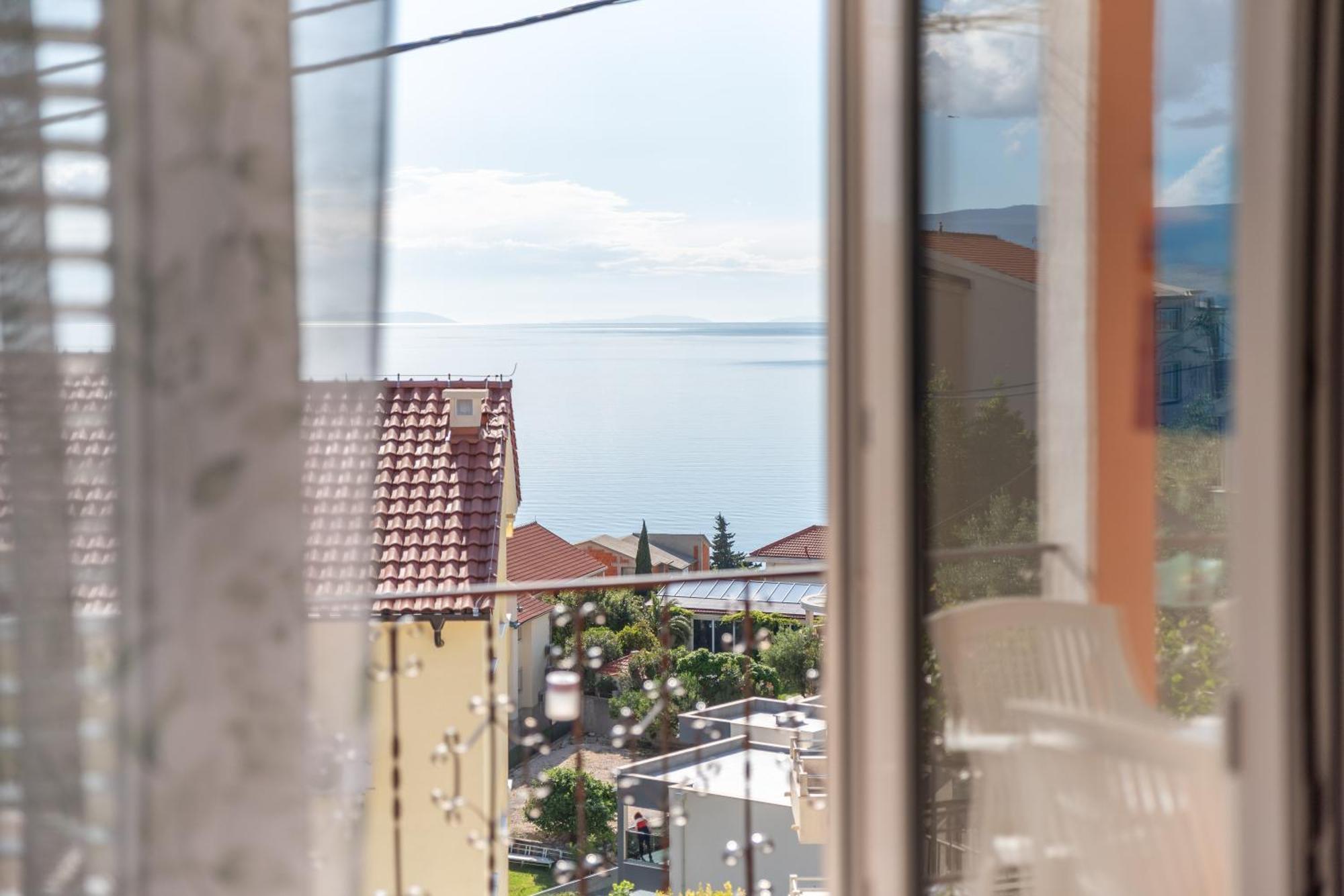 Morska Vila Omis Bagian luar foto