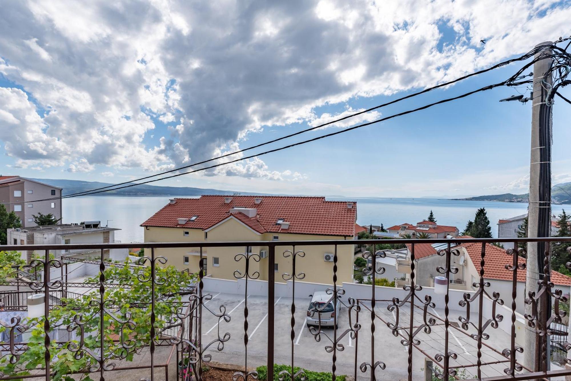 Morska Vila Omis Bagian luar foto
